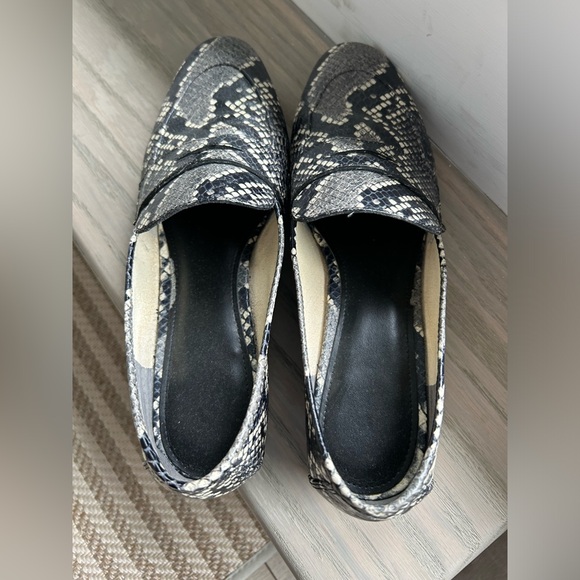 Marc Fisher Snakeskin Flats - Picture 3 of 8